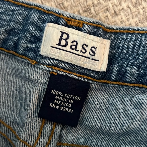 Vintage BASS Distressed Denim Shorts - Picture 2 of 8